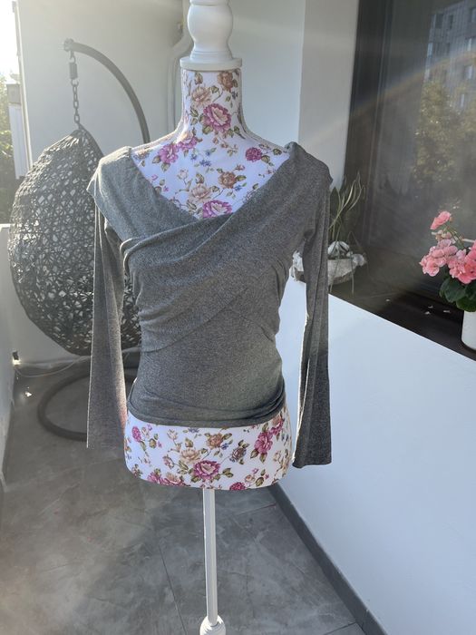 Bluza noua Bershka