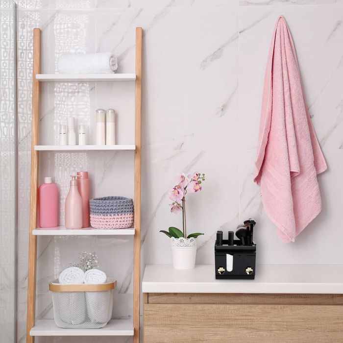 Organizator cosmetic de perete cu 4 compartimente autoadeziv negru