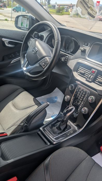 VOLVO V40 2017 — imagine 5