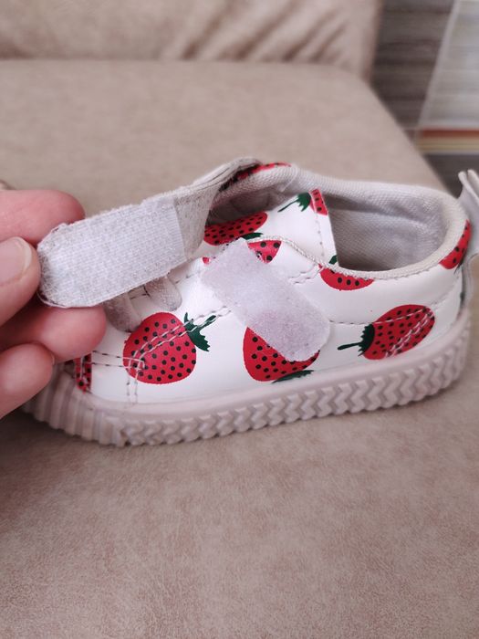 Продам детские кеды на девочку