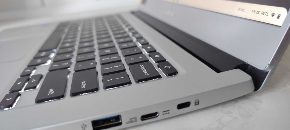 ACER premium chromebook 514