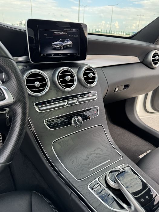 Mercedes-Benz C250 4MATIC AMG | Panoramic | Multibeam LED | Jante 19”