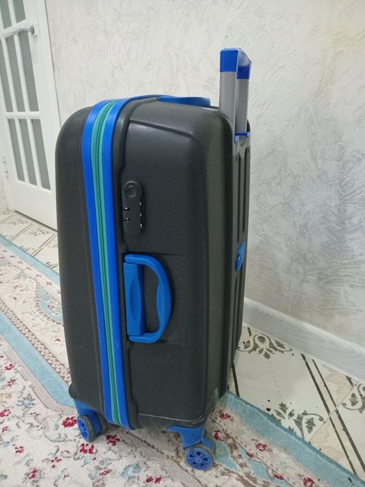 Чемодан сатылады