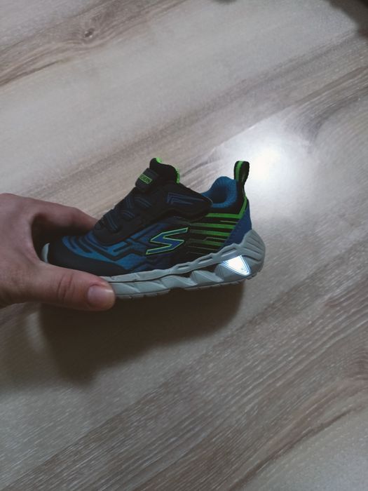Бебешки светещи маратонки Skechers