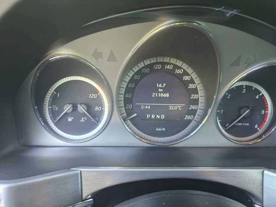 Мерцедес  GLK  320    4x4