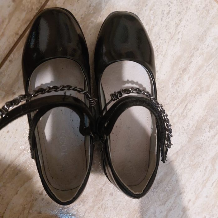 Vand pantofiori fetita marimea 31