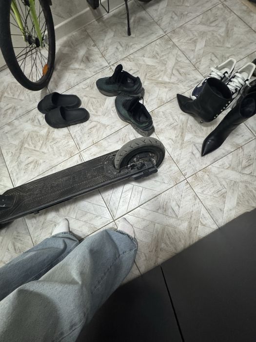 Электро самокат фирмы tribe