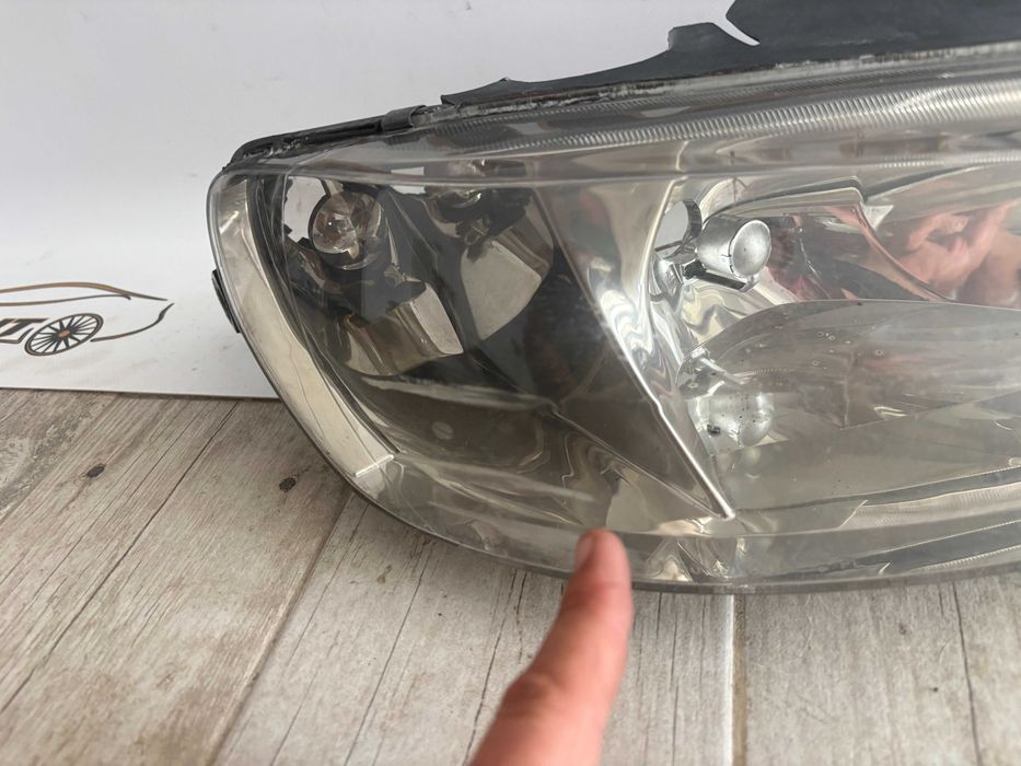 Far dreapta Peugeot 406 facelift dupa 2002 cod 0301175002 Europa