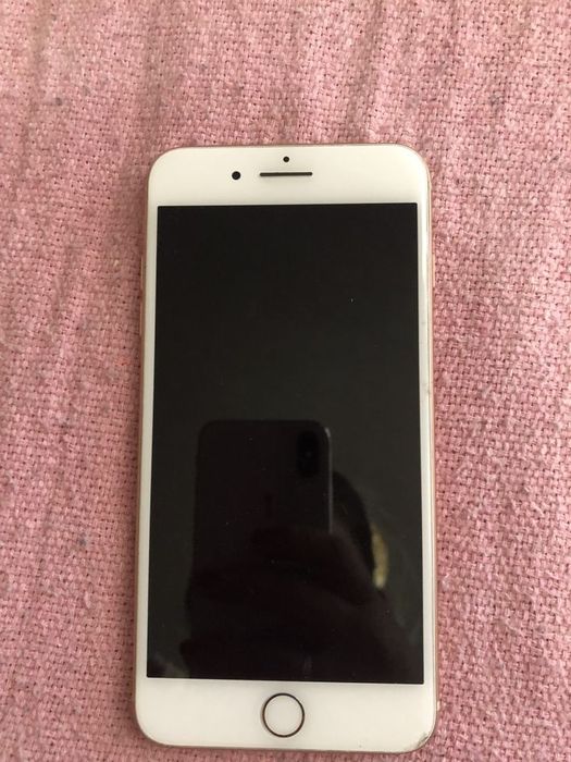 Продам IPhone 7 plus в хорошем состоянии