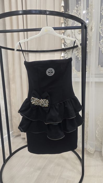 Женское платье нарядное