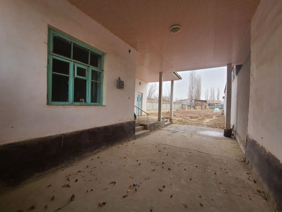 Уртасаройда ховли сотилади