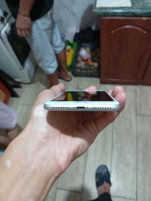 Iphone 7 plus 2 ta aybi bor 1 mikrafoni ishlamdi laekin ovoz chiqadi