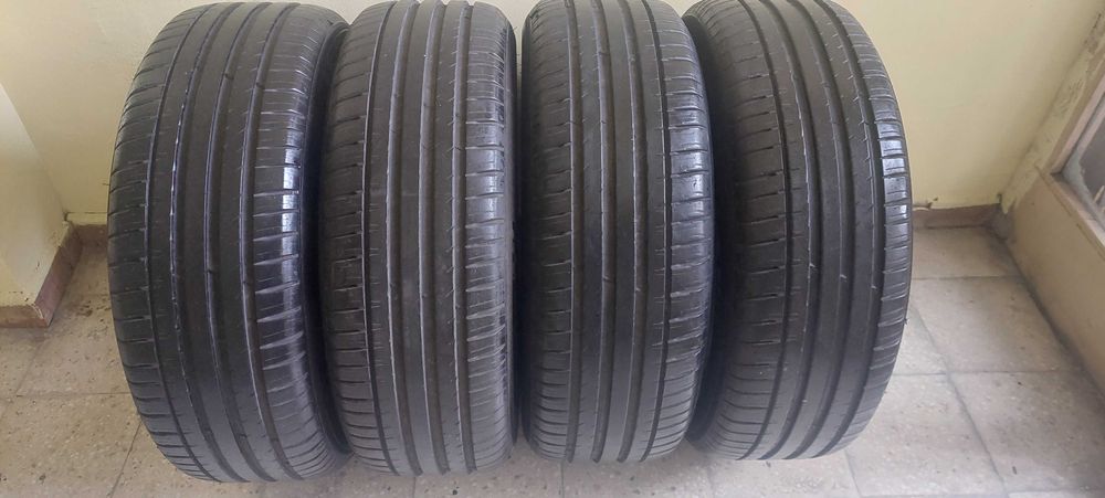 Гуми Michelin 235 60 18