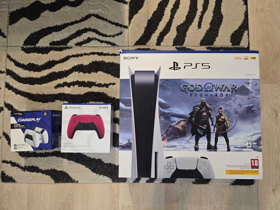 Vând consolă Sony PlayStation 5, versiunea cu disc și stocare de 825 GB.