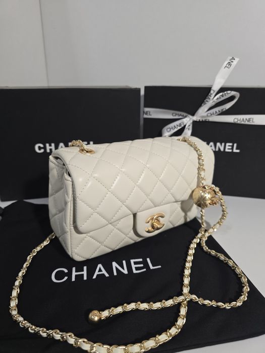 Налична чанта Chanel Flap Bag