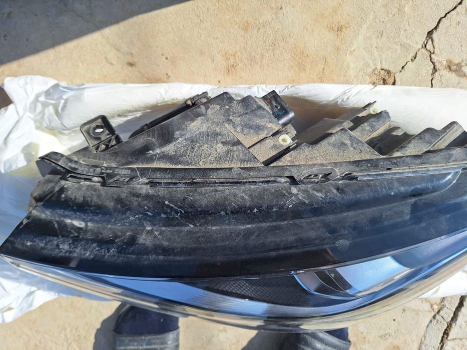 Левая фара на Джилли (Geely)