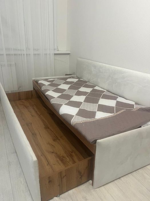 Кровать отдам даром