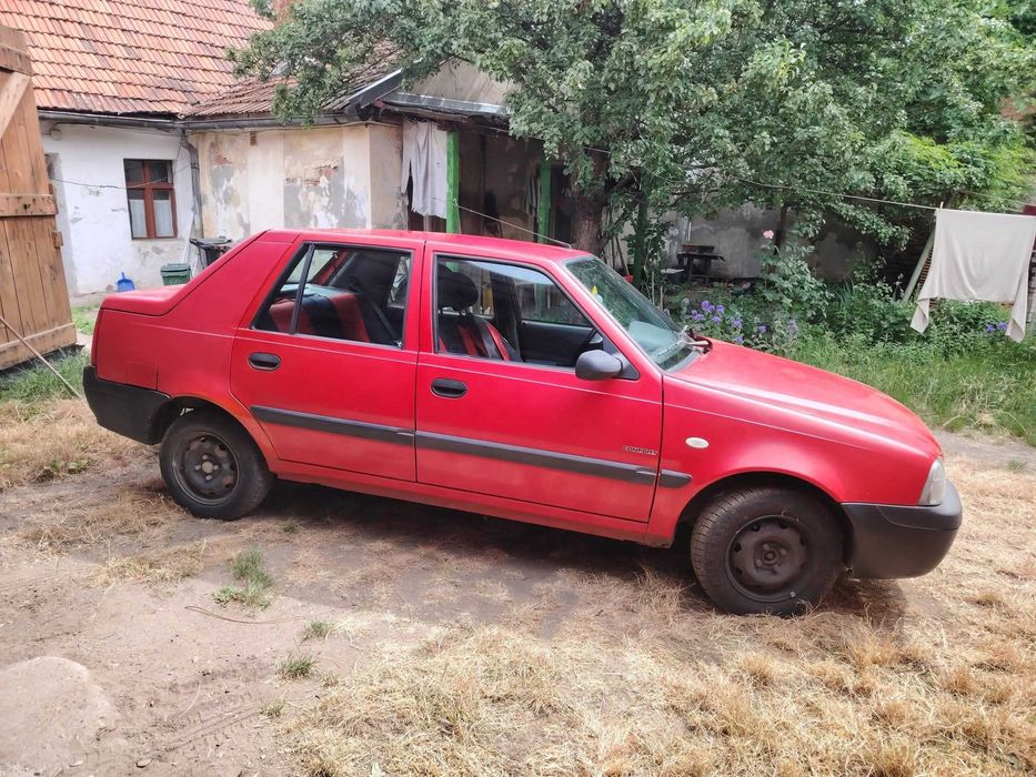 Autovehicule, Dacia Solenza