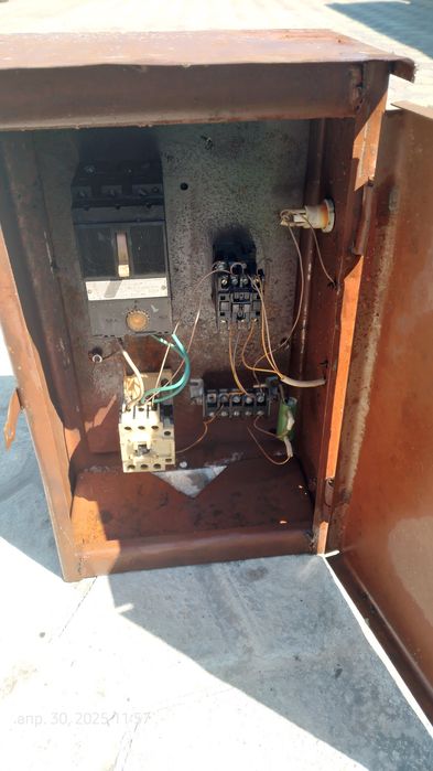 Продам эл. щит новый