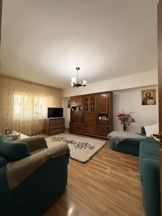 Apartamnet 4 camere Dorobanți, 100 mp, etaj 3, 2 bai, centrala