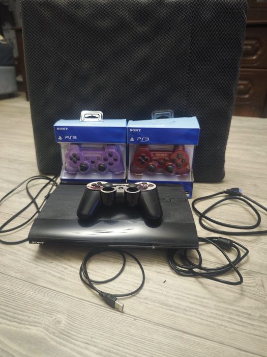 Продам PS 3  в хорошем состоянии