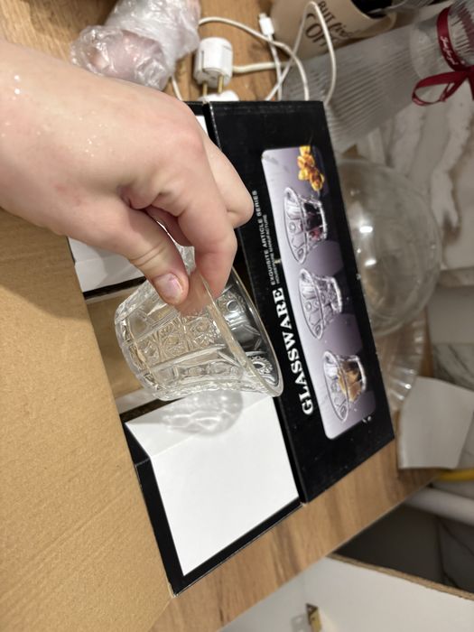 Отдам бесплатно посуду