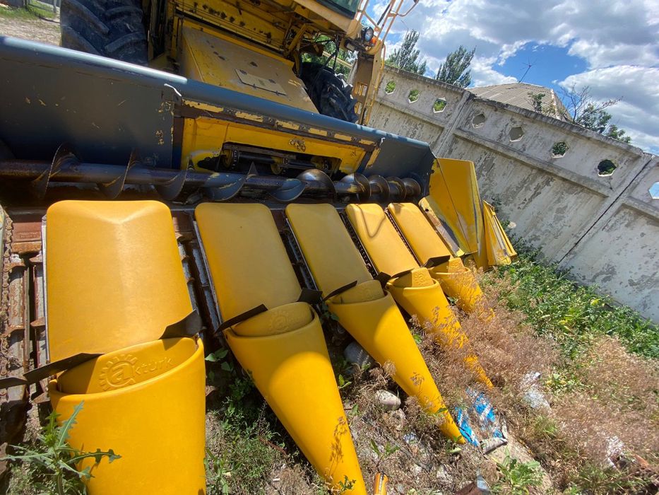 Продам кукурузную жатку