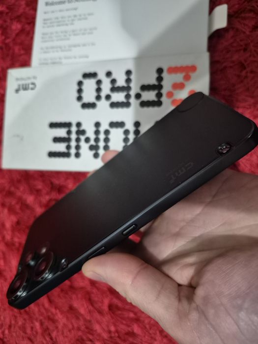 -Nothing Phone 2Pro Nou 128Gb, 8Ram ireprosabil a fost pusa cartela in el cateva zile Black doar telefonul si cutia poze reale nici o restrict