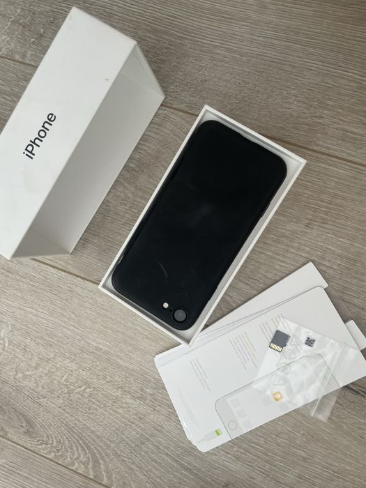 Iphone 7, cu cartela, functionabil cu cutia sa