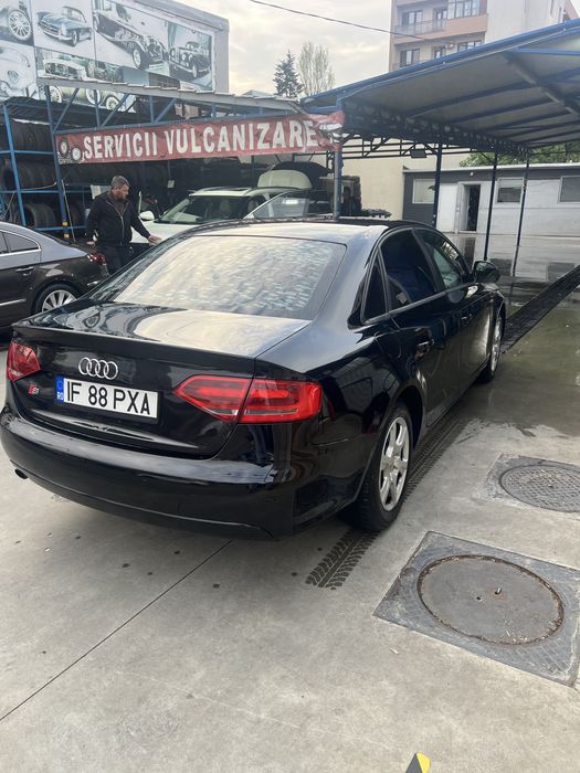 Audi A4 Limuzina/ Audi A4 B8 / 2.0 TDI / 200 CP / Manuala