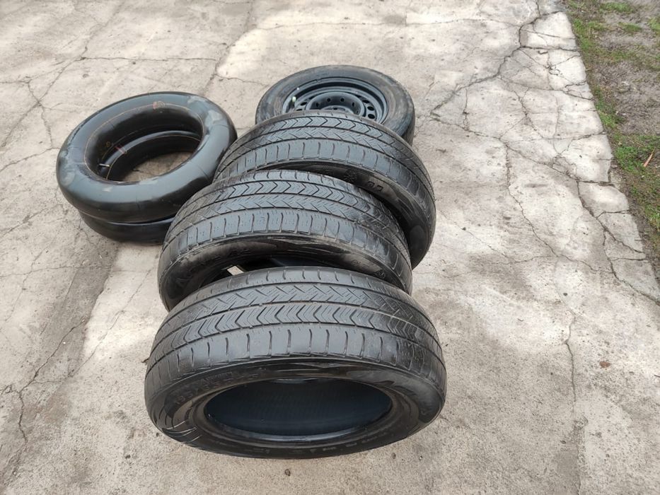 Продаются шина на авто