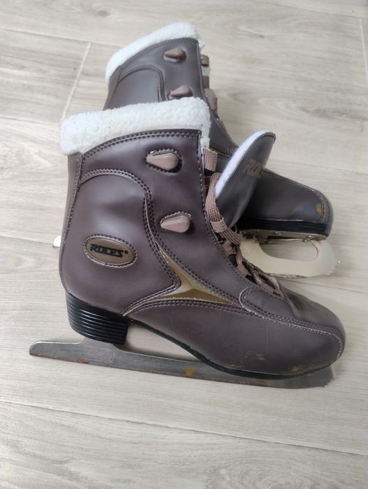 Patine gheață damă Roces – Căptușite cu blăniță – Mărimea 40 (25.5 cm)