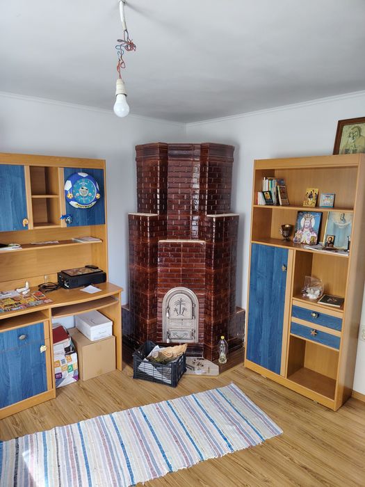 Vând casa Priboieni