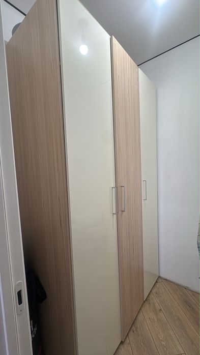 Шкаф отличный срочно