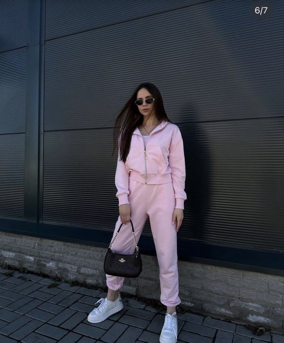 Розов спортен комплект – худи с цип и джогъри