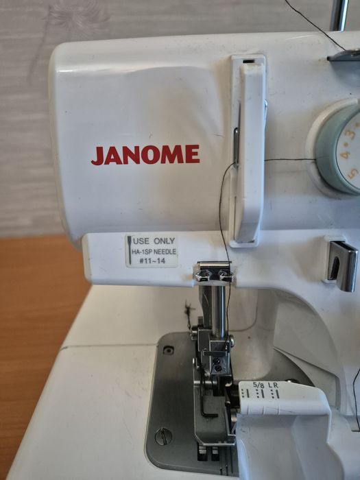 Продам оверлок в хорошем состоянии