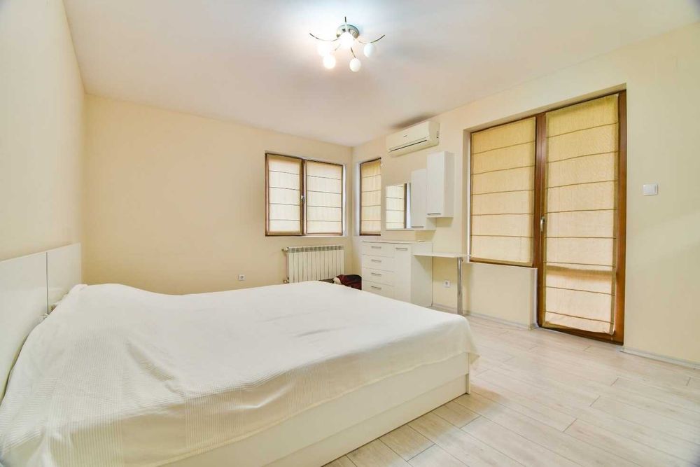 Дава се под наем Тристаен апартамент в София, Витоша - 145 кв.м за 800 € - Снимка #8