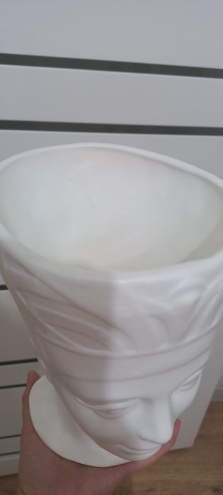 Кашпо интерьерный продам