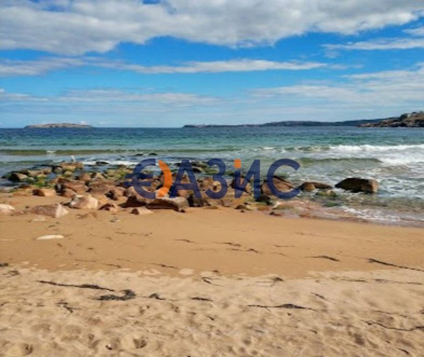 Апартамент с 1 спалня на първа линия море в нов комплекс „Лазурен бряг