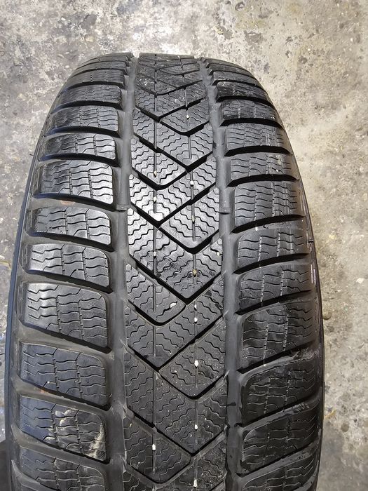 4 jante originale BMW X1 F48 5x112 cu anvelope iarna 225 55 17 Pirelli