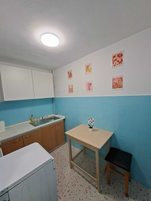 Inchiriez apartament 3 camere, Rogerius
