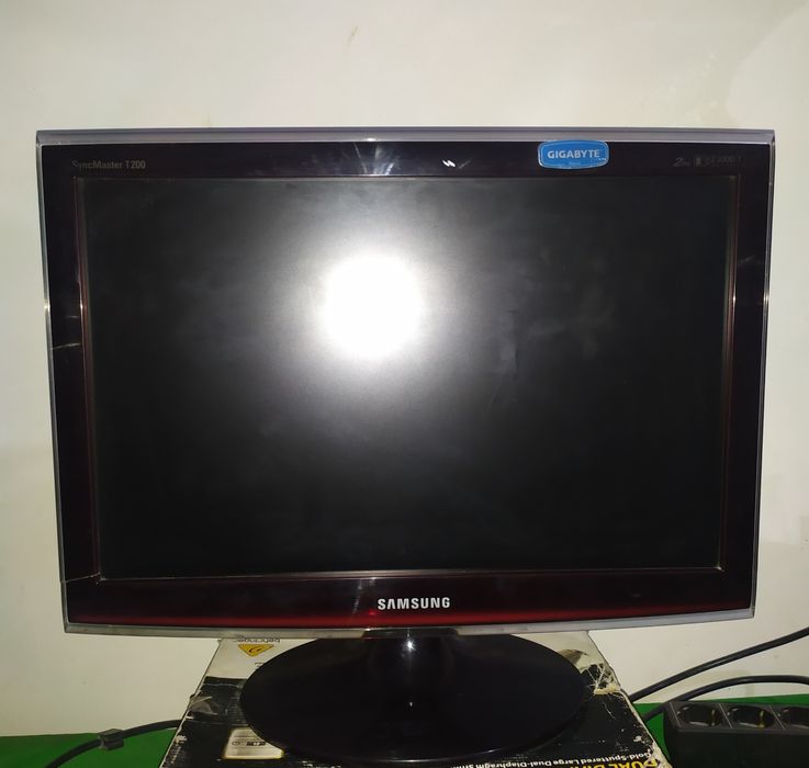 Samsung monitor T200
