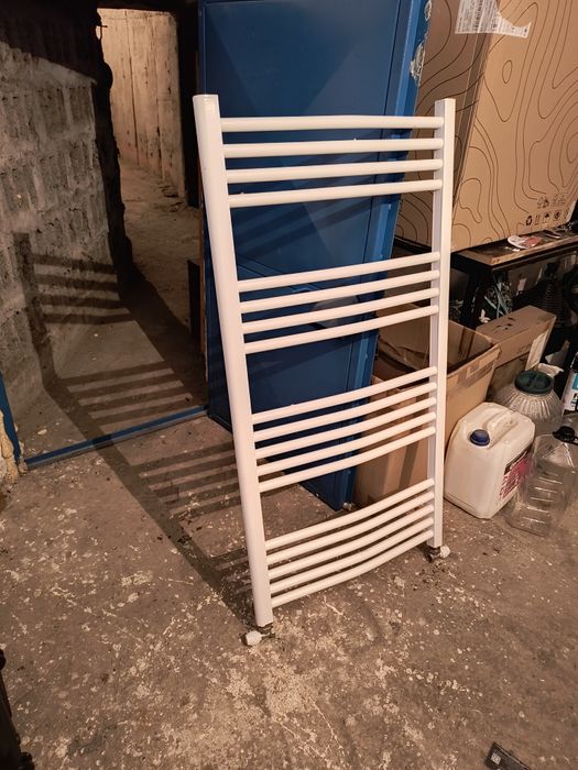 Calorifer portprosop baie 600x1150 cu robinetii inclusi