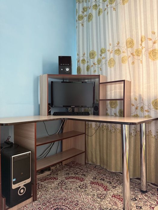 Стол компютерный