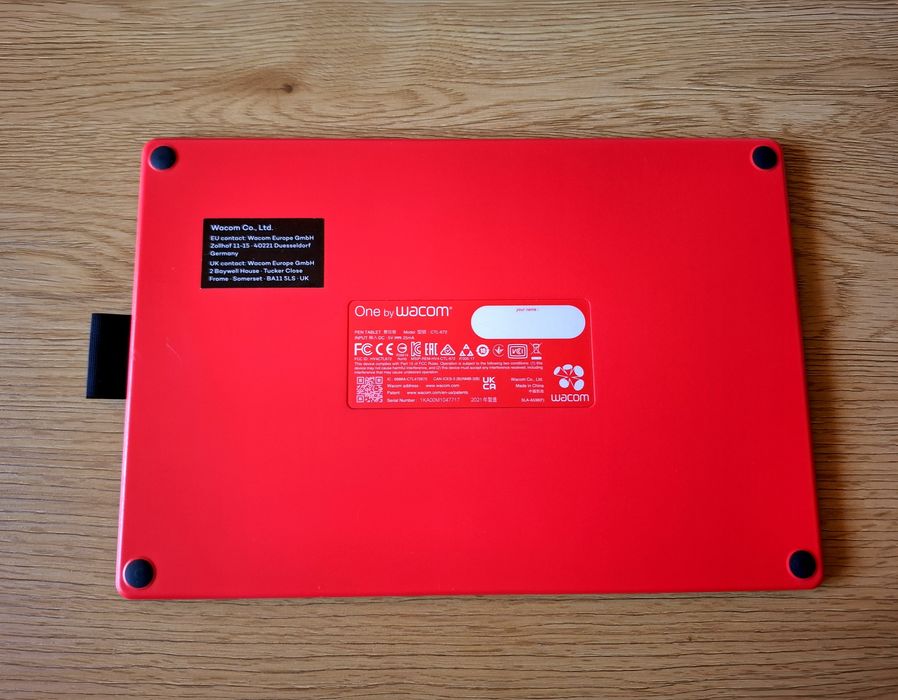 Tabletă Grafică ONE de Wacom, Medie