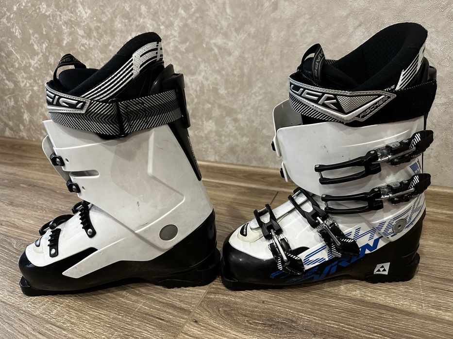 Горнолыжные ботинки