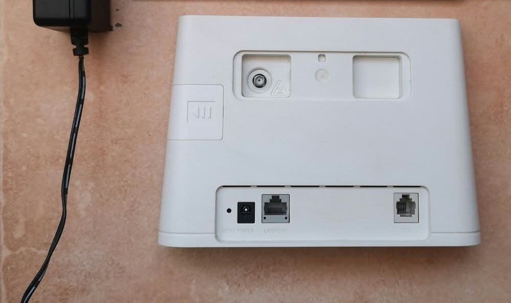 Router modem wifi 4G Huawei B310 liber de rețea