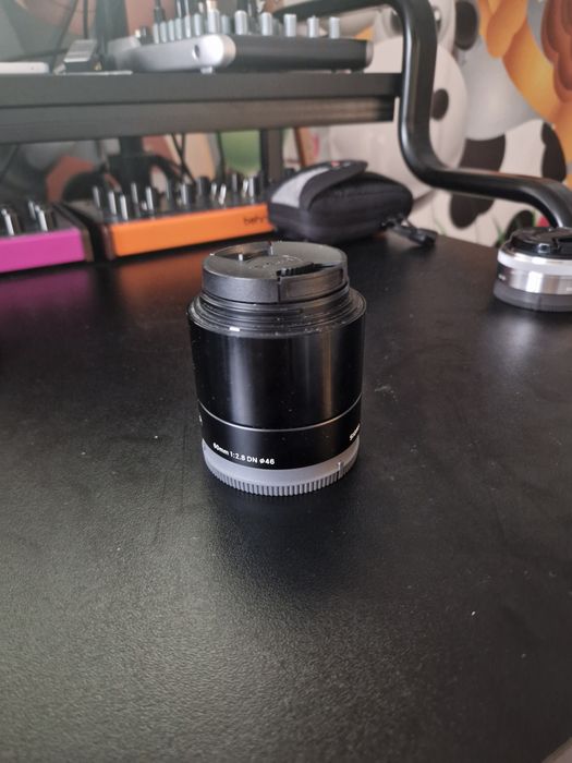 Obiectiv Sigma 60mm f2.8 apsc