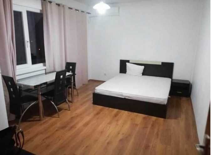 Дава се под наем Четиристаен апартамент в Пловдив, Младежки Хълм - 90 кв.м за 378.93 € - Снимка #1