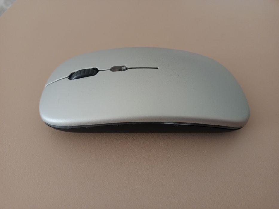 Продам беспроводную мышку с подсветкой